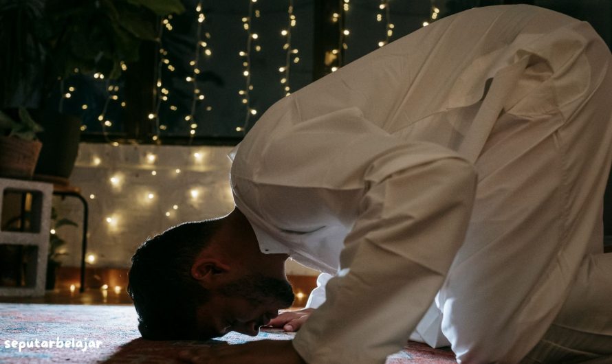 Apa Itu Sholat Tahajud? Berikut Tata Cara Pelaksanaanya!